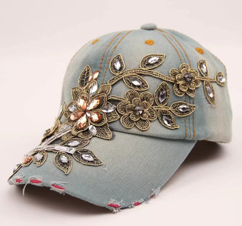 Fashionable Rhinestone-Studded Baseball Cap with Intricate Golden
