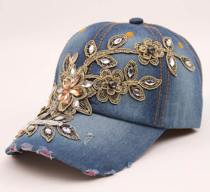 Fashionable Rhinestone-Studded Baseball Cap with Intricate Golden
