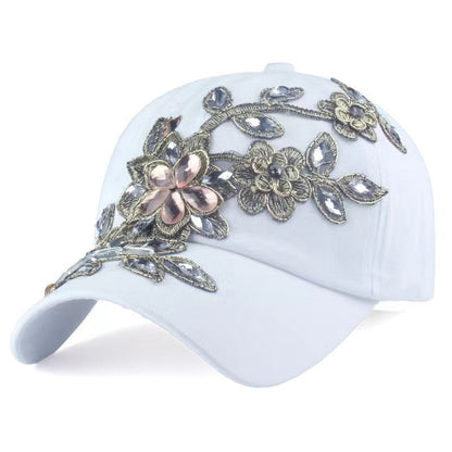 Fashionable Rhinestone-Studded Baseball Cap with Intricate Golden