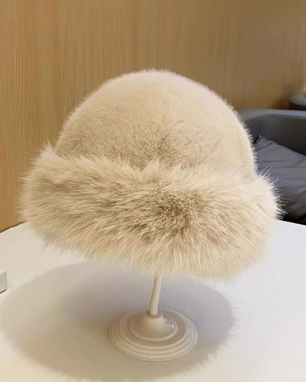 Oversized Fluffy Faux Fur Pompom Hat Warm And Luxurious For Winter
